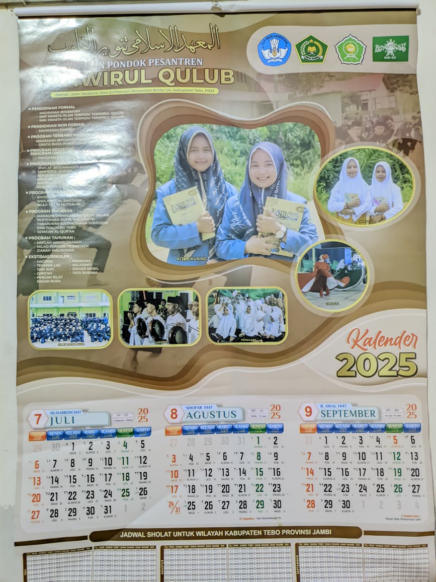 Kalender Dinding SMK Creative – Solusi Souvenir Instansi & Komunita